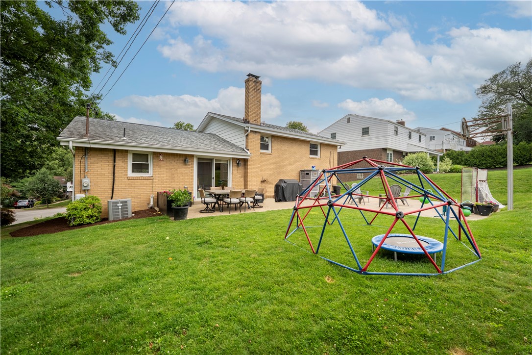 569 Pat Haven Dr