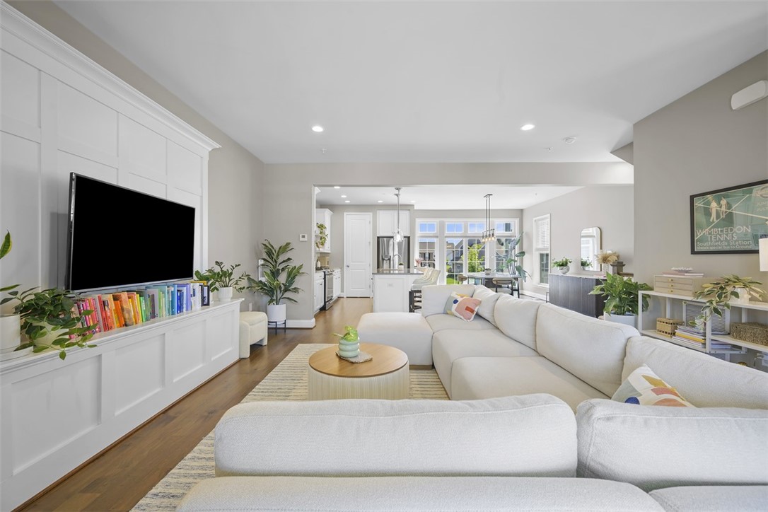 2123 Westcott Lane