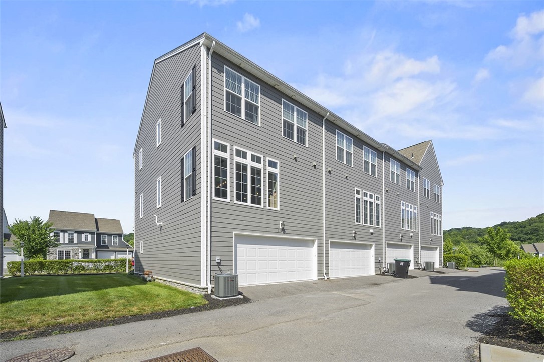 2123 Westcott Lane