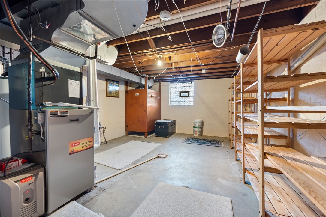 1727 Holly Lane