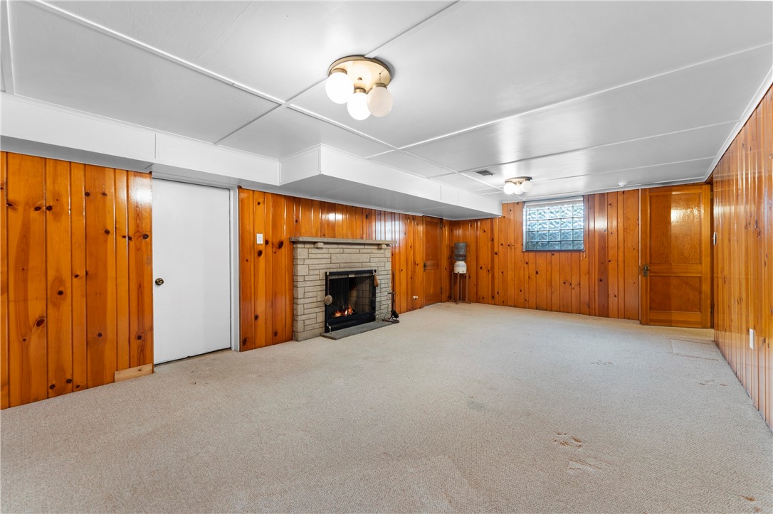 1727 Holly Lane