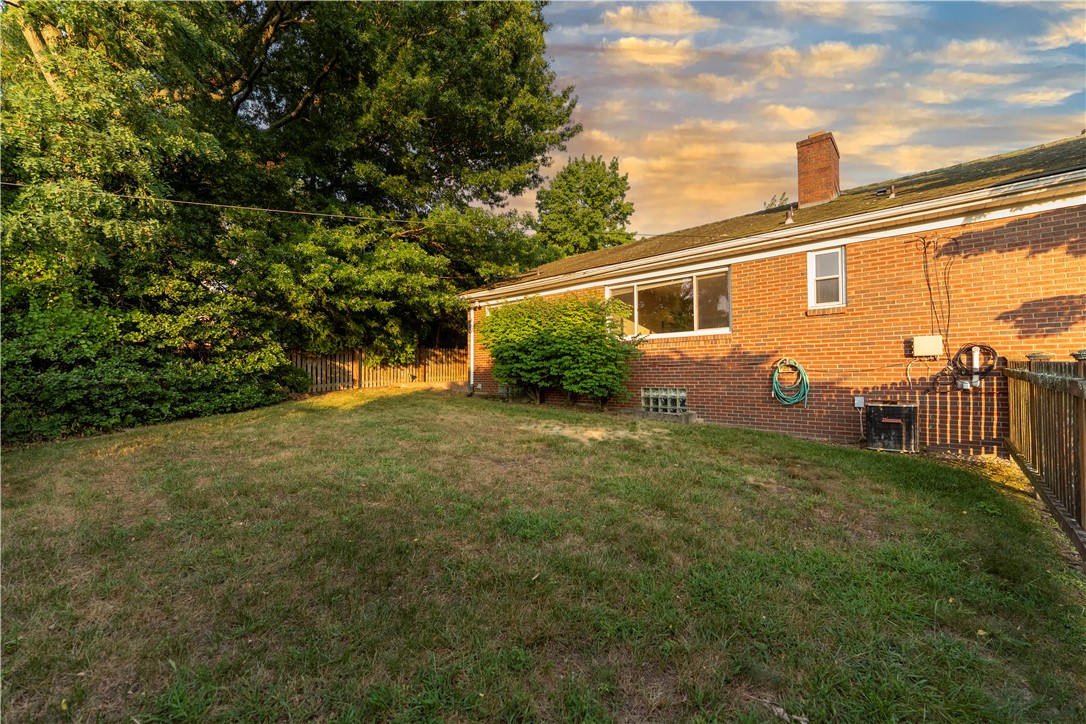 1727 Holly Lane
