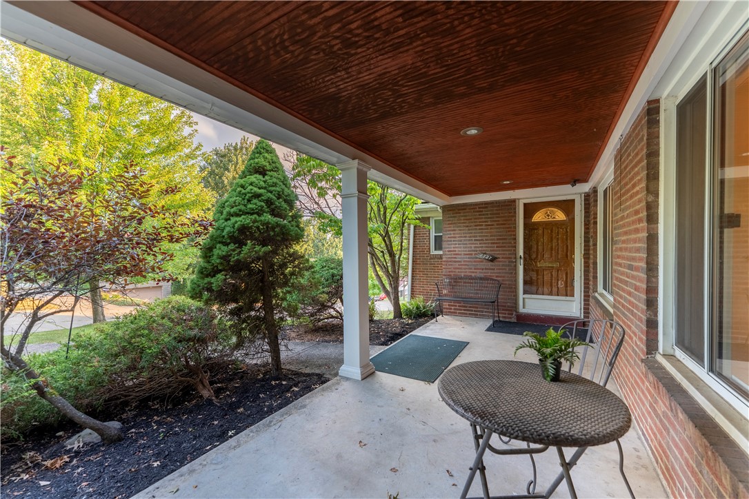 1727 Holly Lane