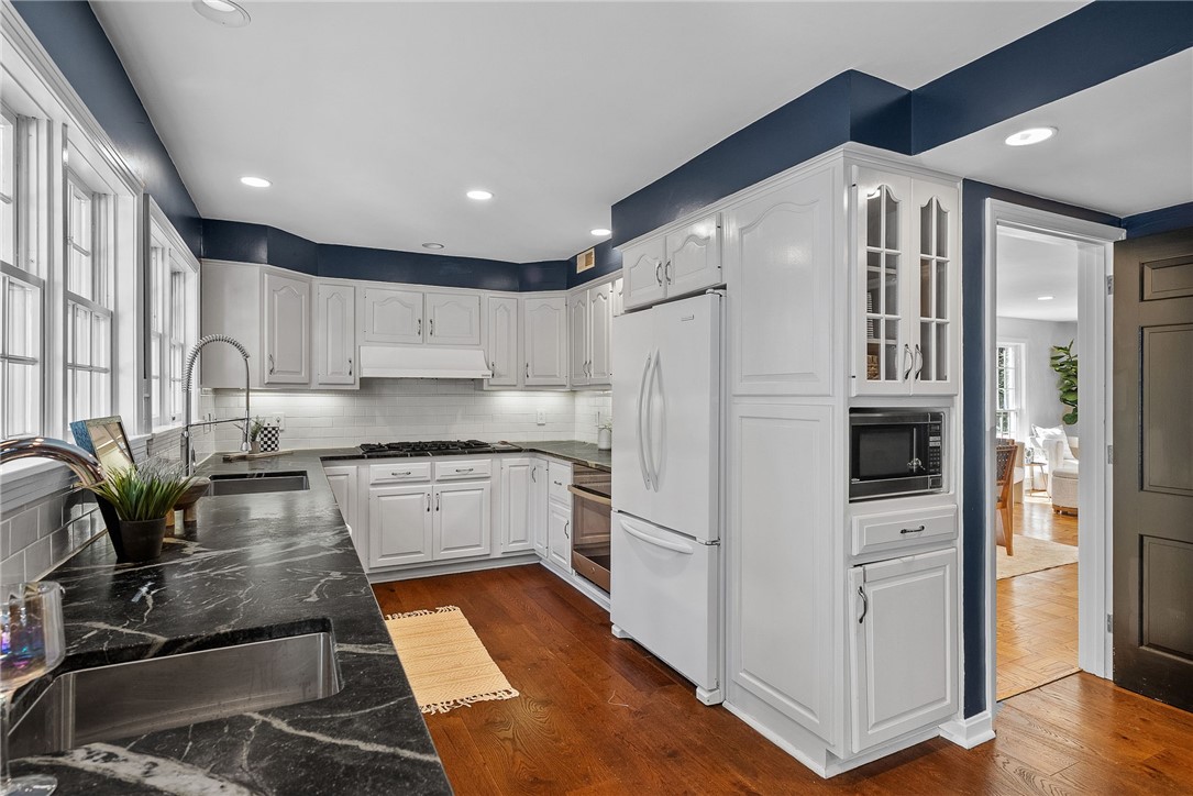 19 Thornwood Drive