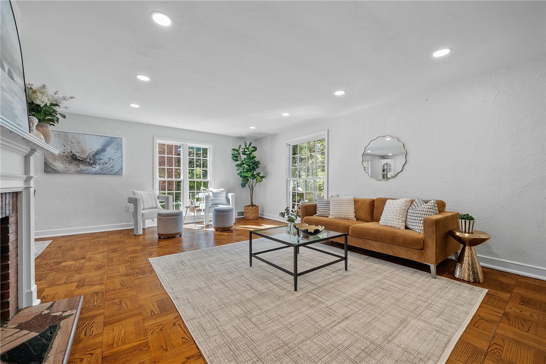 19 Thornwood Drive