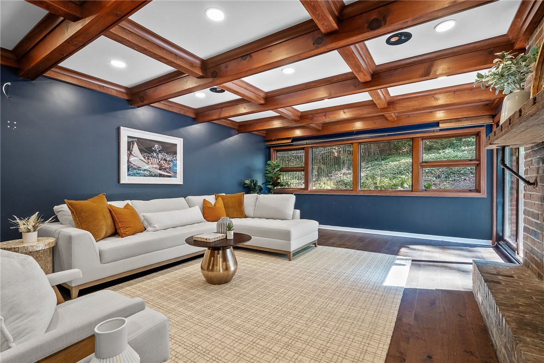 19 Thornwood Drive