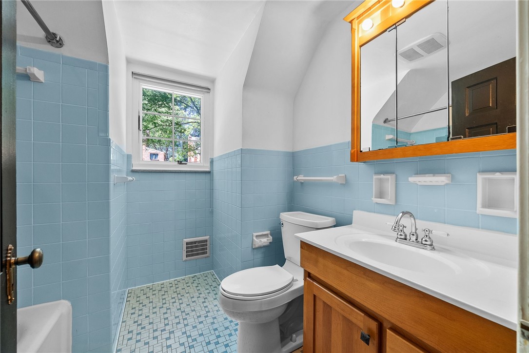 19 Thornwood Drive