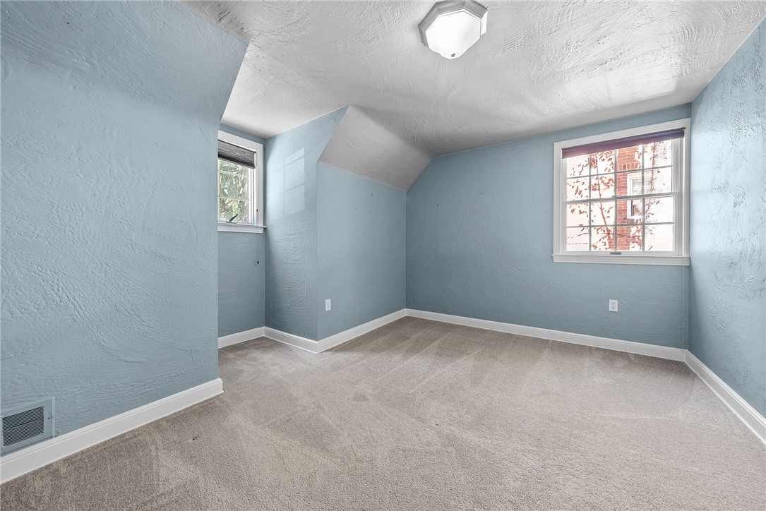 19 Thornwood Drive