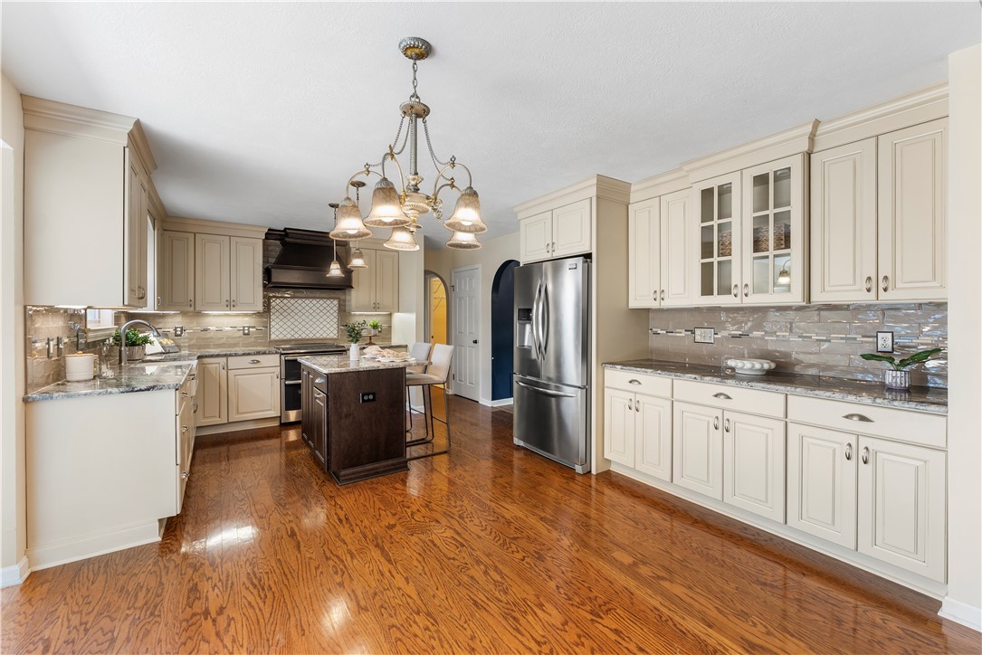 209 Farmcrest Dr