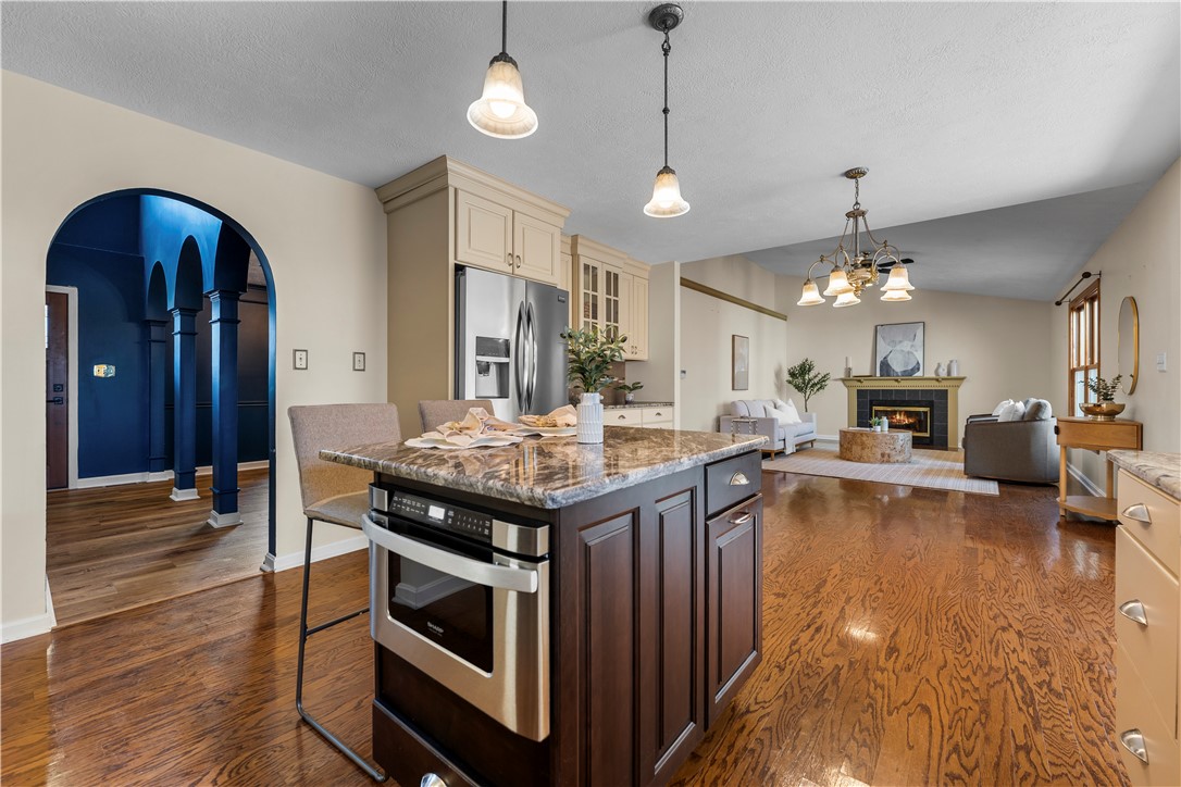 209 Farmcrest Dr
