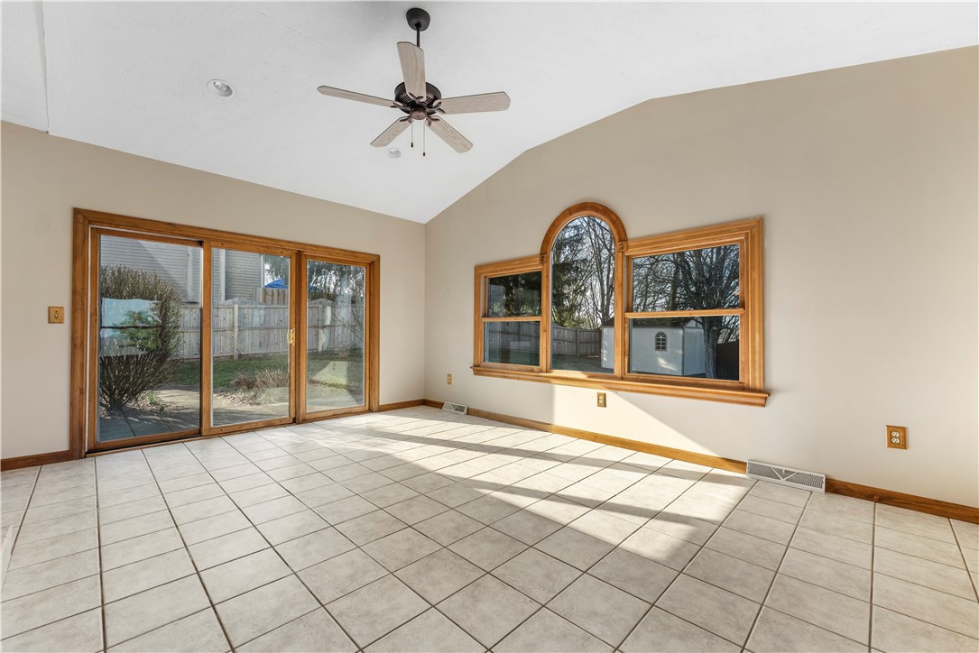 209 Farmcrest Dr