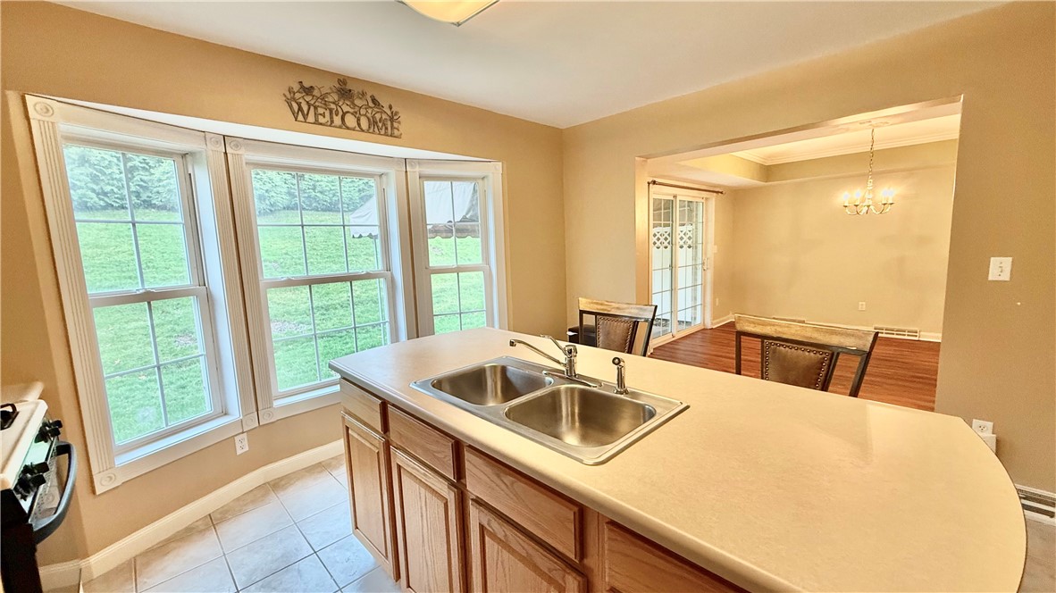 1009 W Waterford Ct
