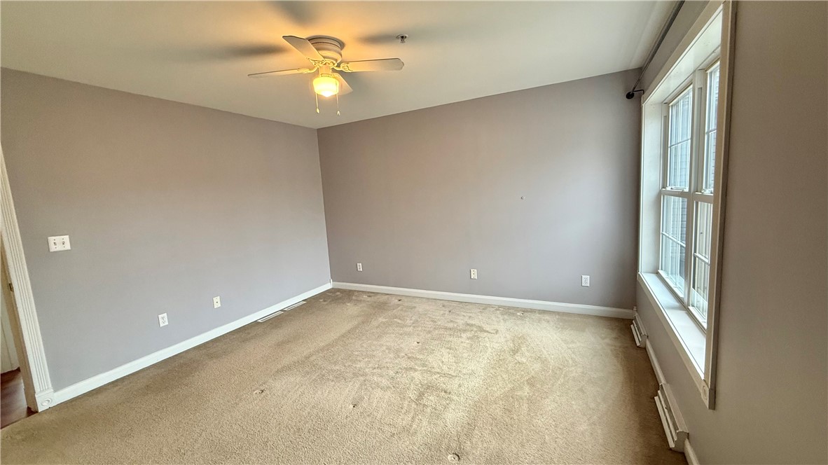 1009 W Waterford Ct