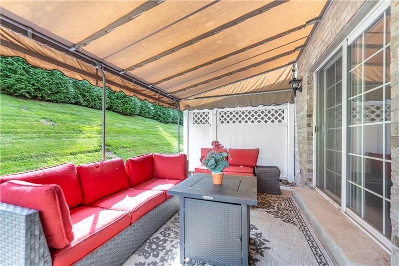 1009 W Waterford Ct
