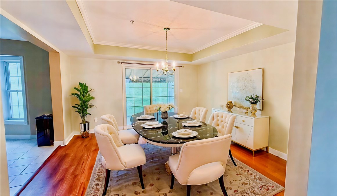 1009 W Waterford Ct
