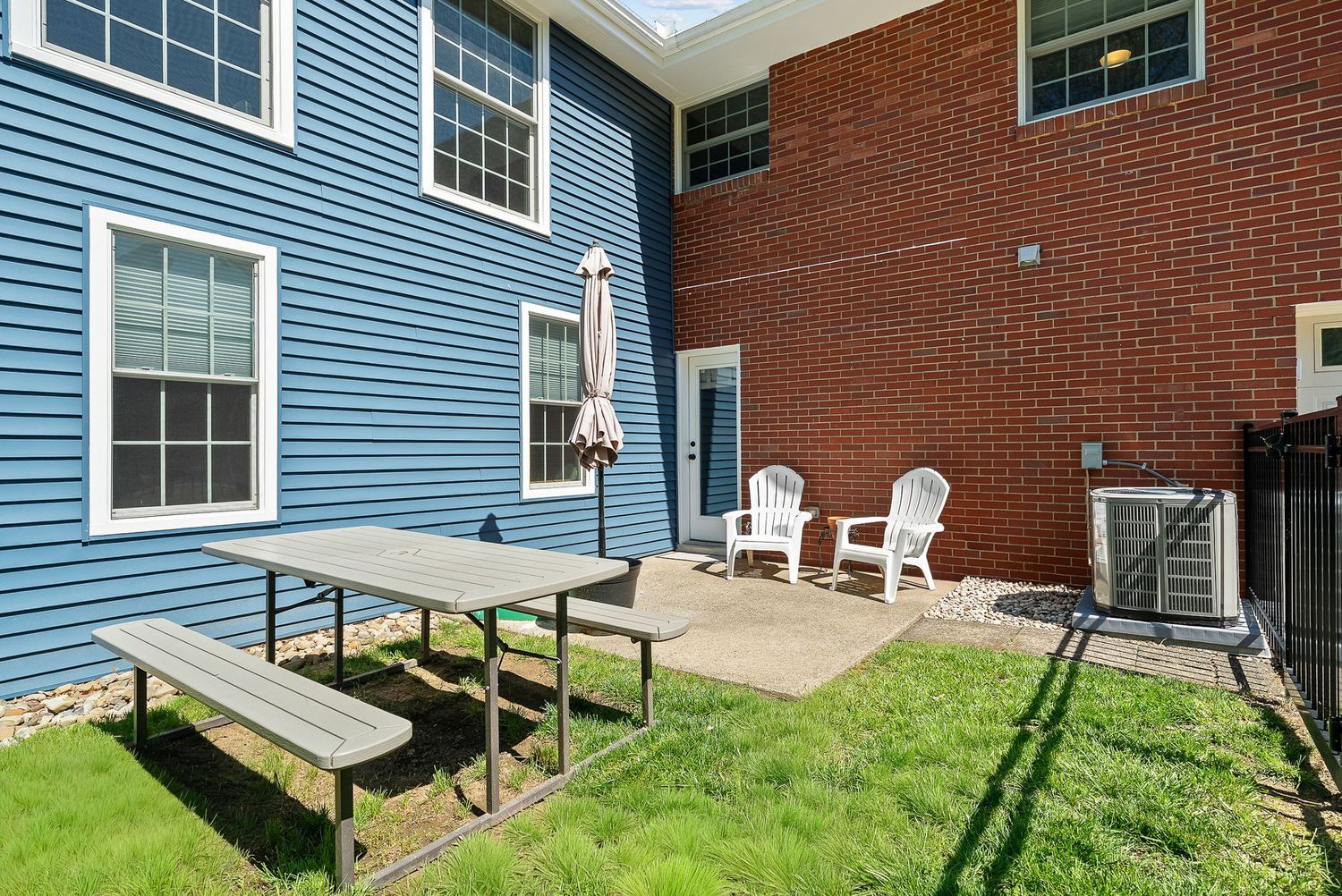 550 Pat Haven DRIVE