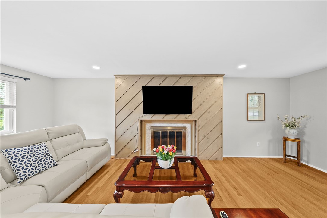 1309 Firwood Dr