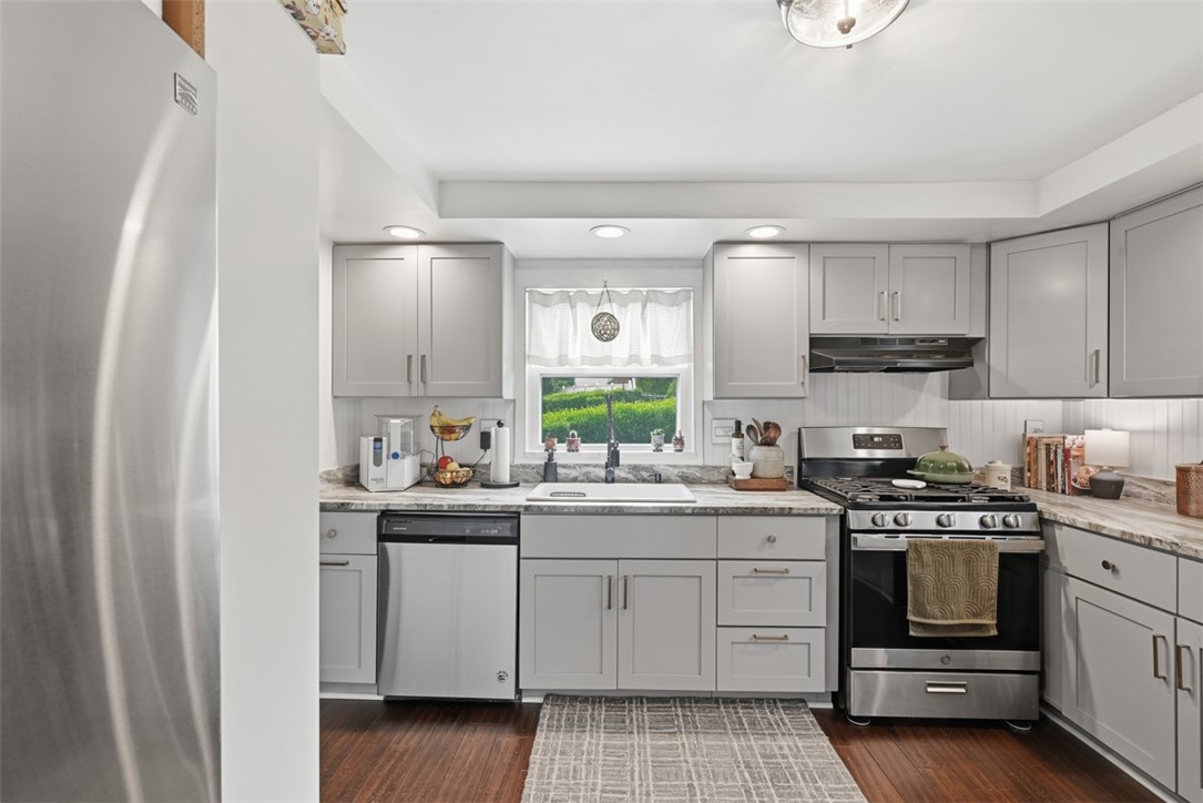 131 W Marietta St