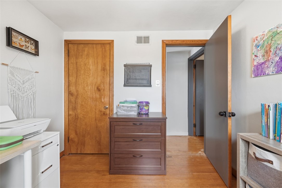 131 W Marietta St