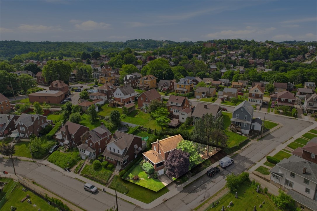 131 W Marietta St