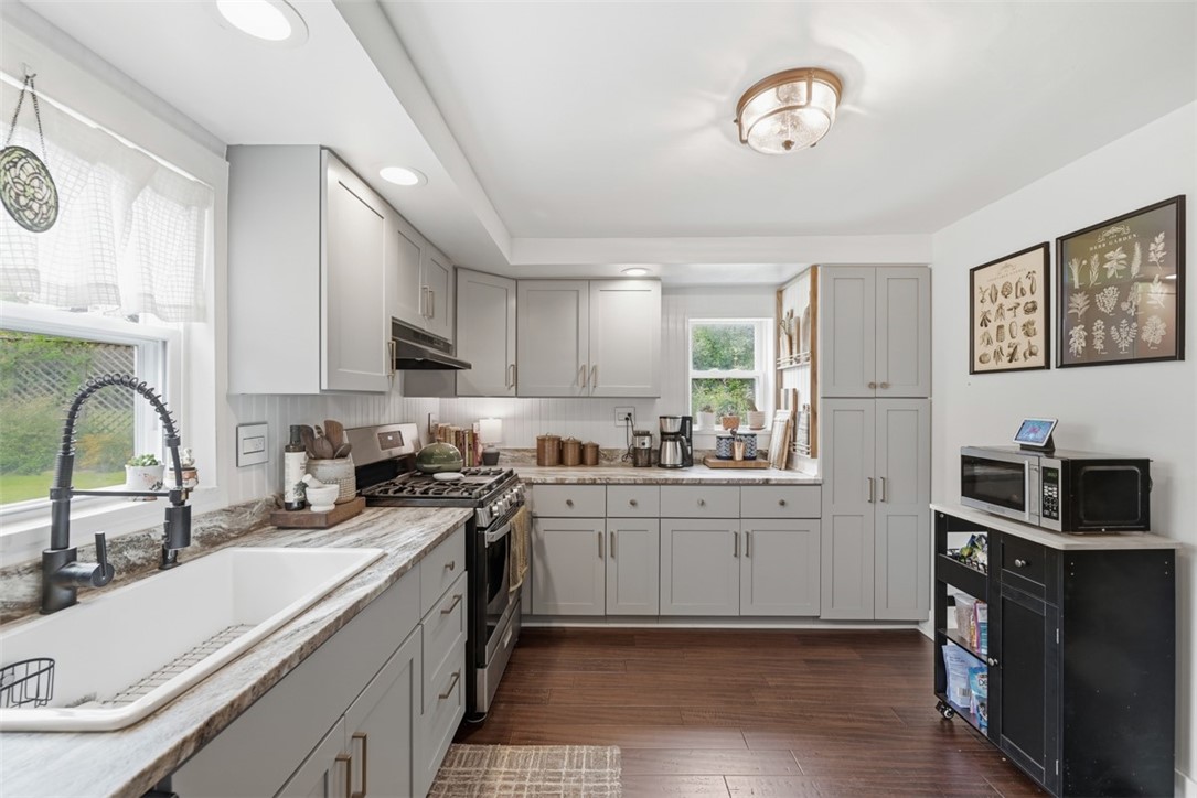 131 W Marietta St