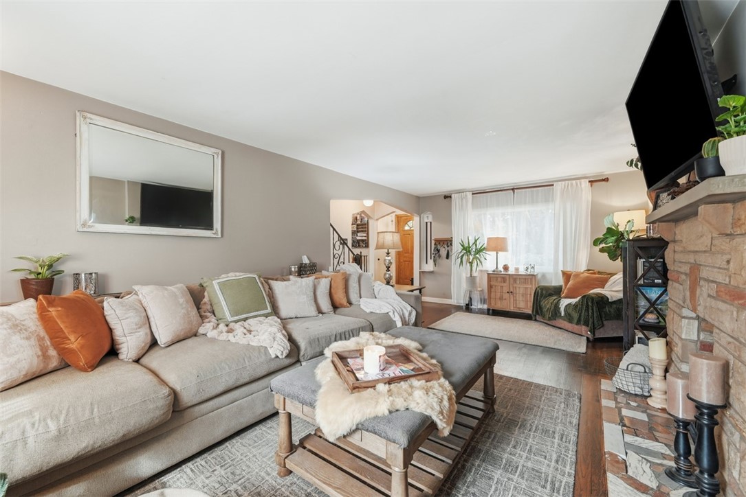 131 W Marietta St