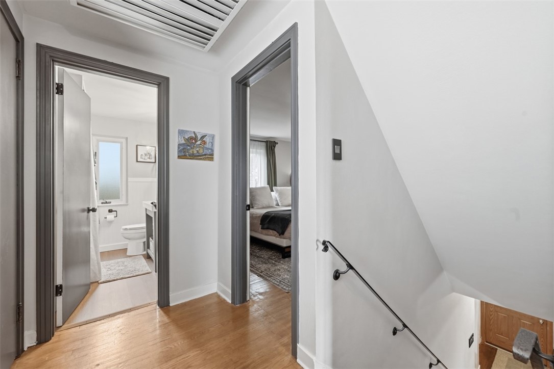 131 W Marietta St