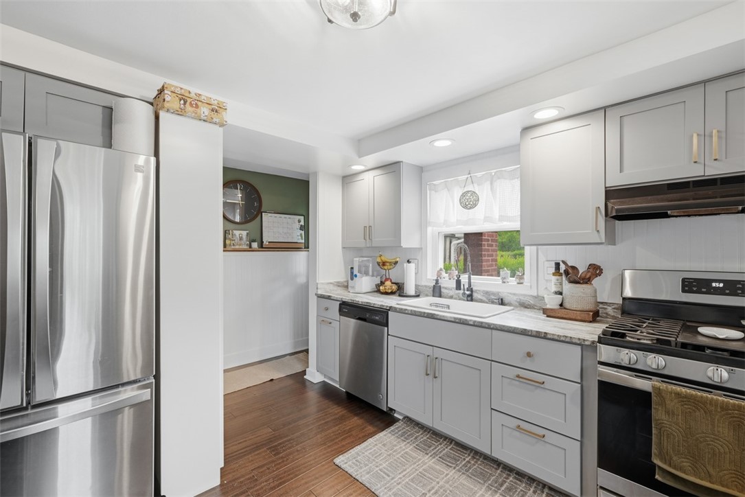 131 W Marietta St