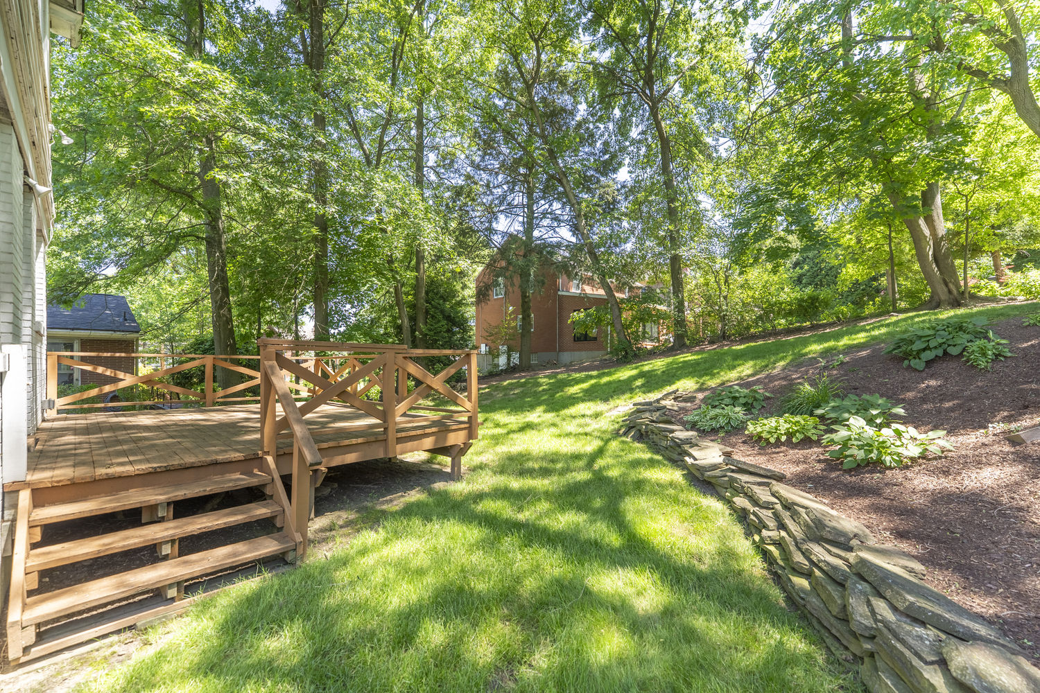 833 Chalmers Place