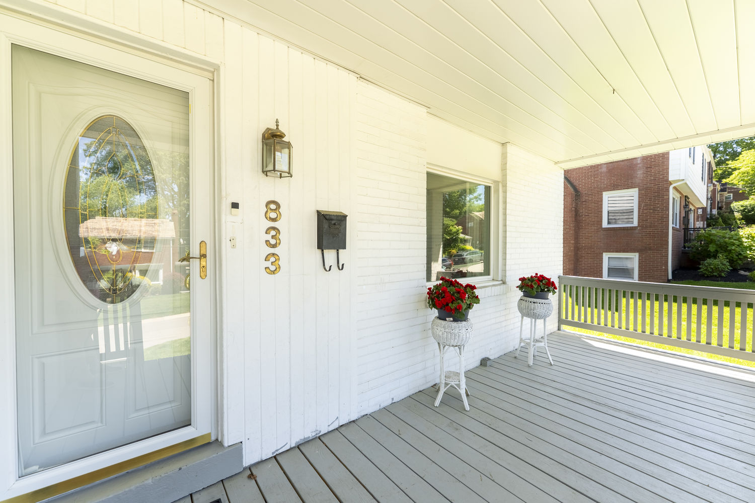 833 Chalmers Place