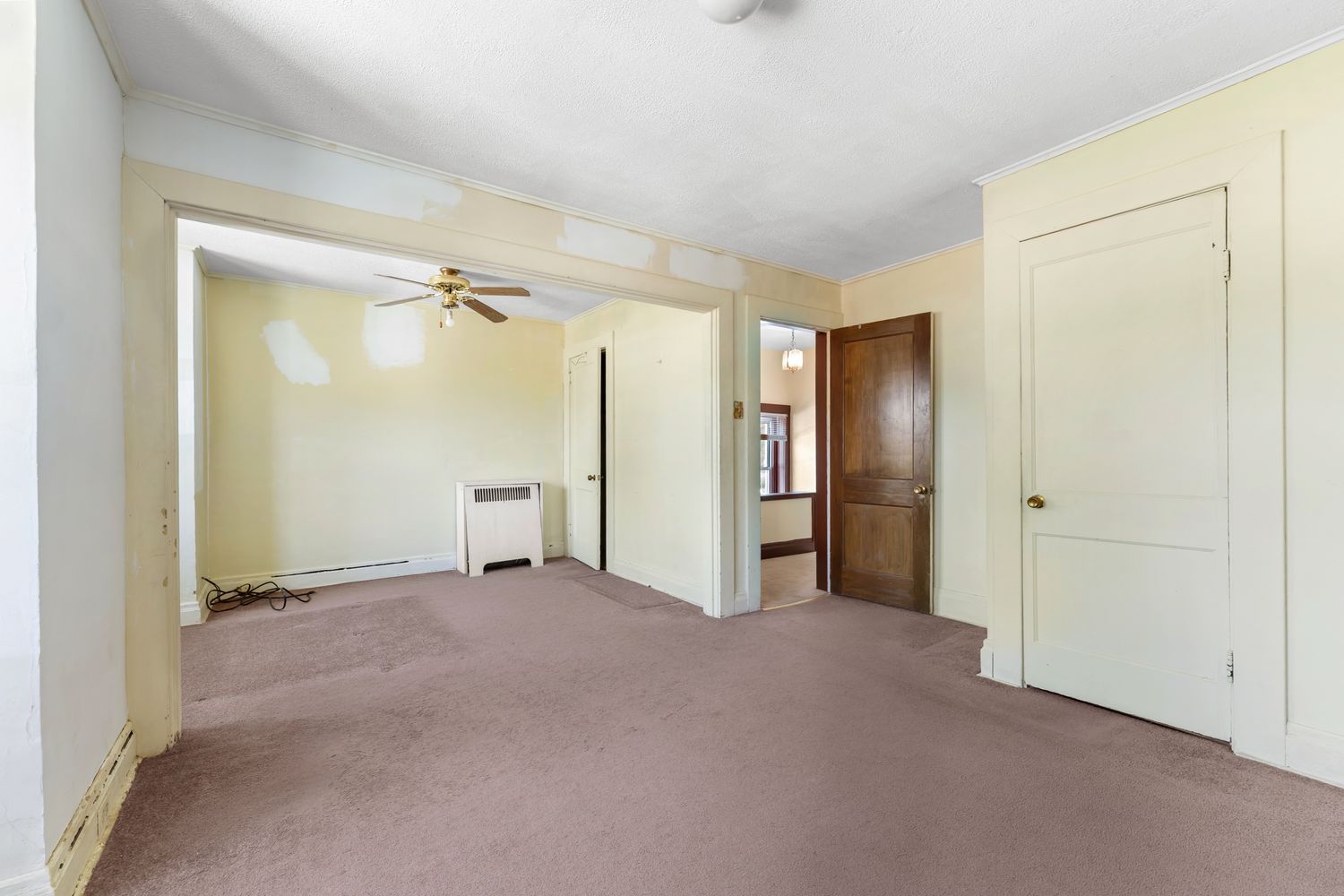 833 Chalmers Place