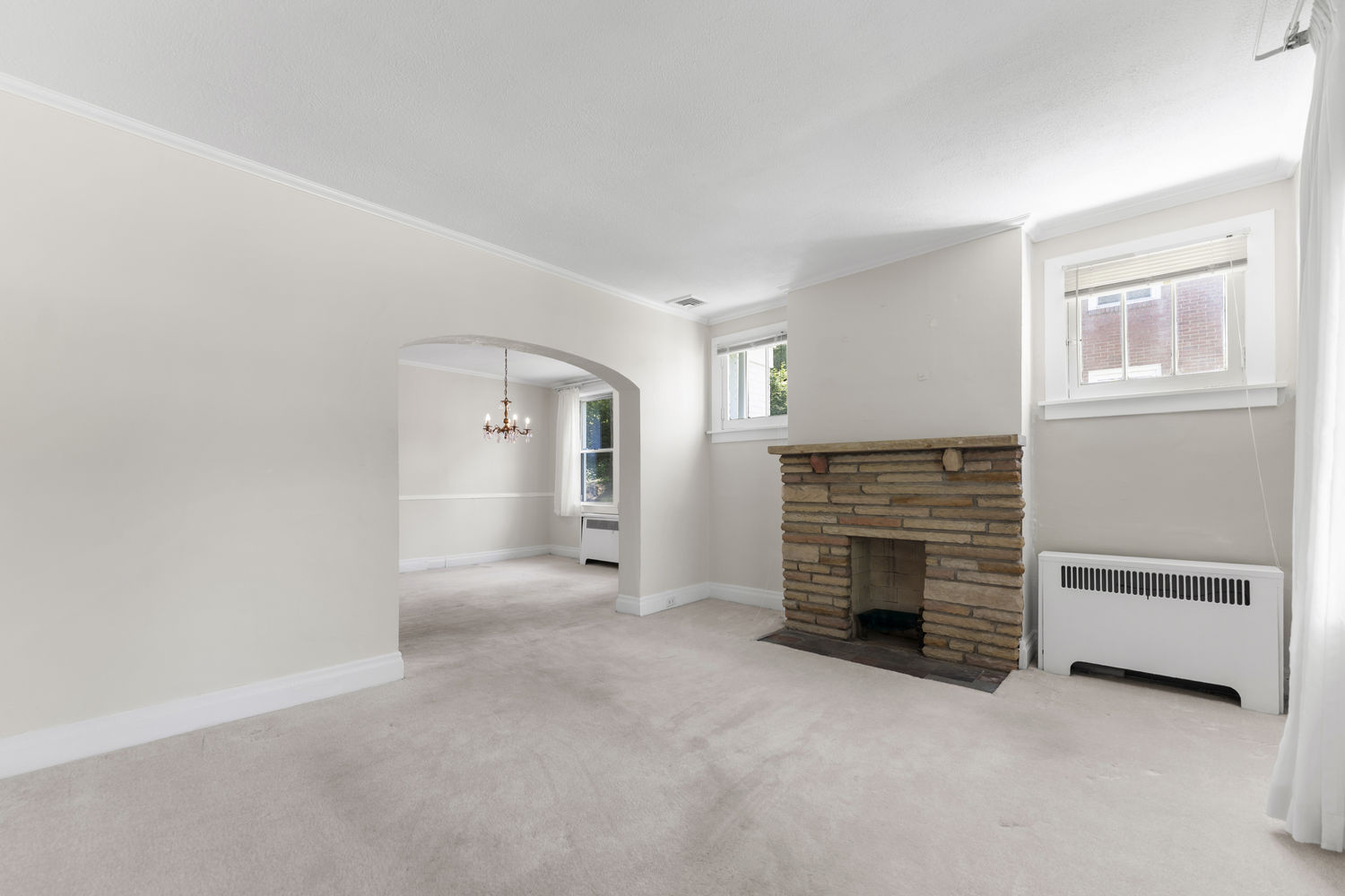 833 Chalmers Place