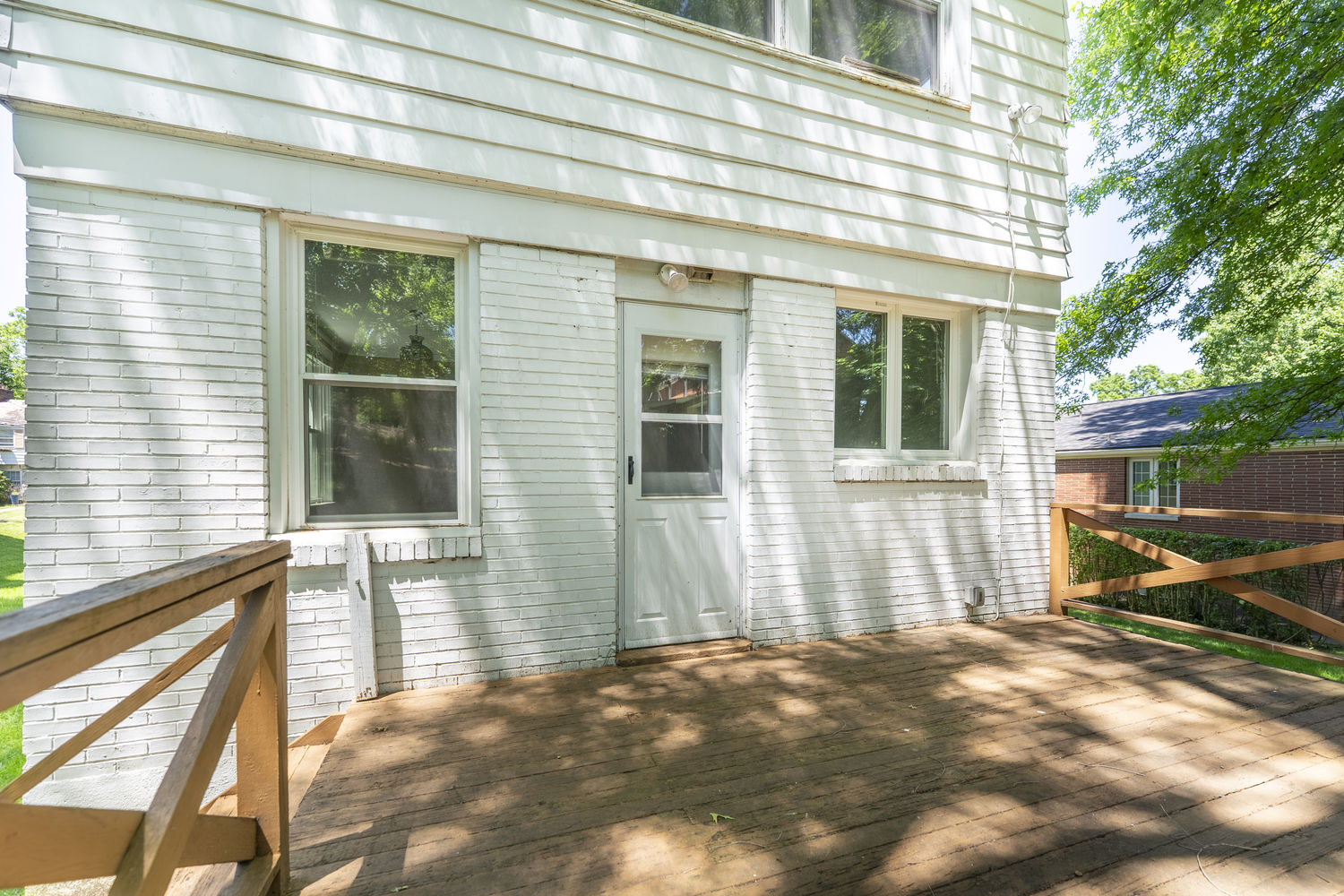 833 Chalmers Place