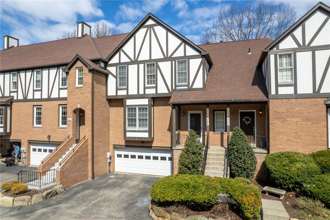 302 Kingsberry Cir