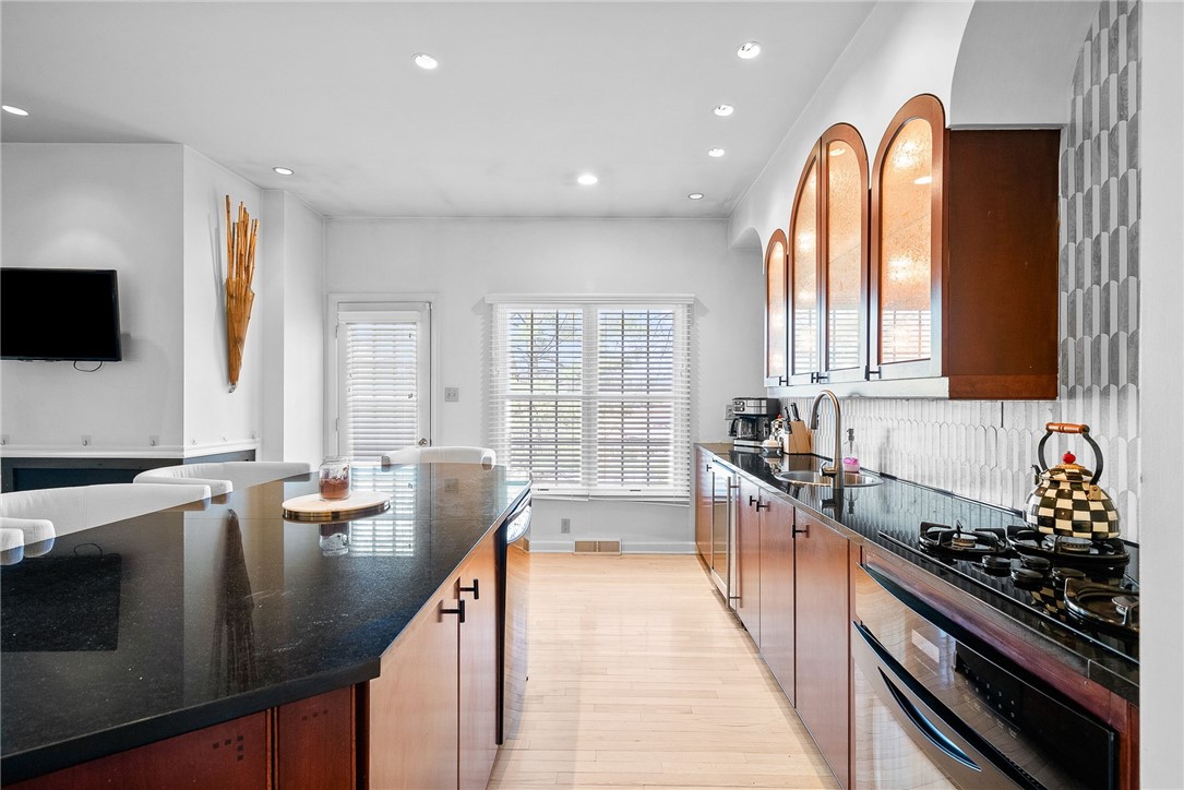 302 Kingsberry Cir