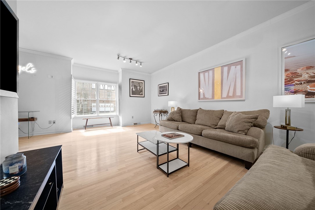 302 Kingsberry Cir