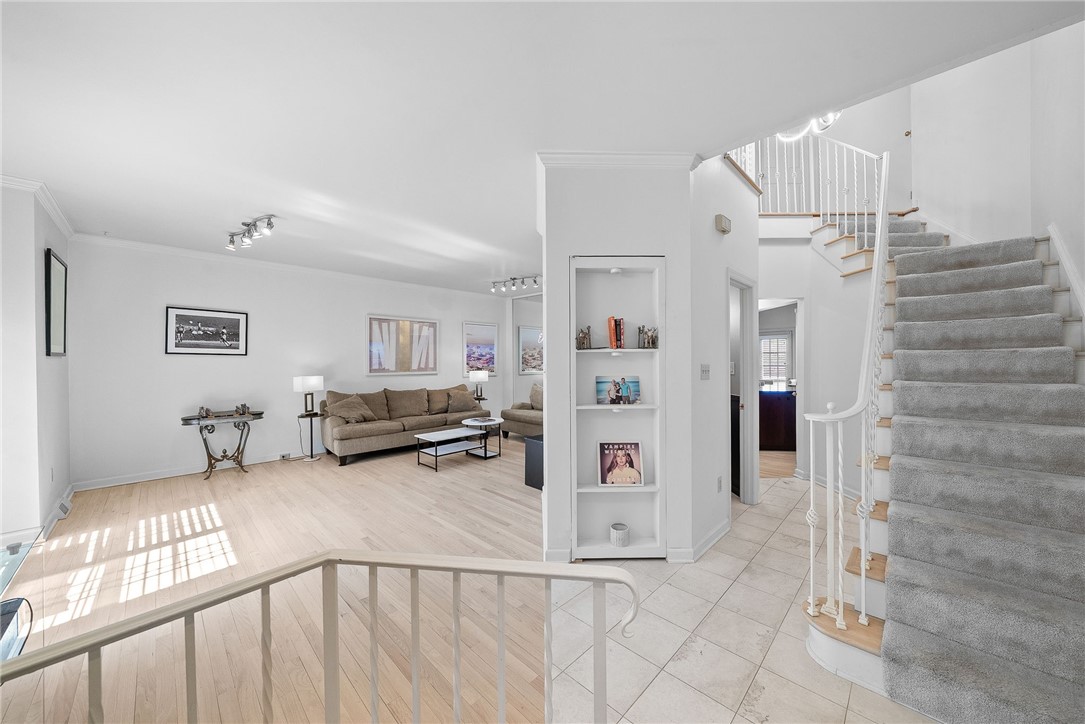 302 Kingsberry Cir