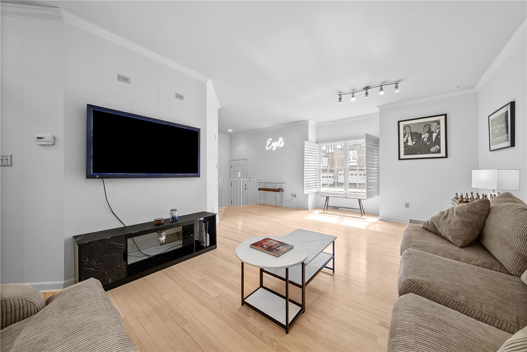 302 Kingsberry Cir