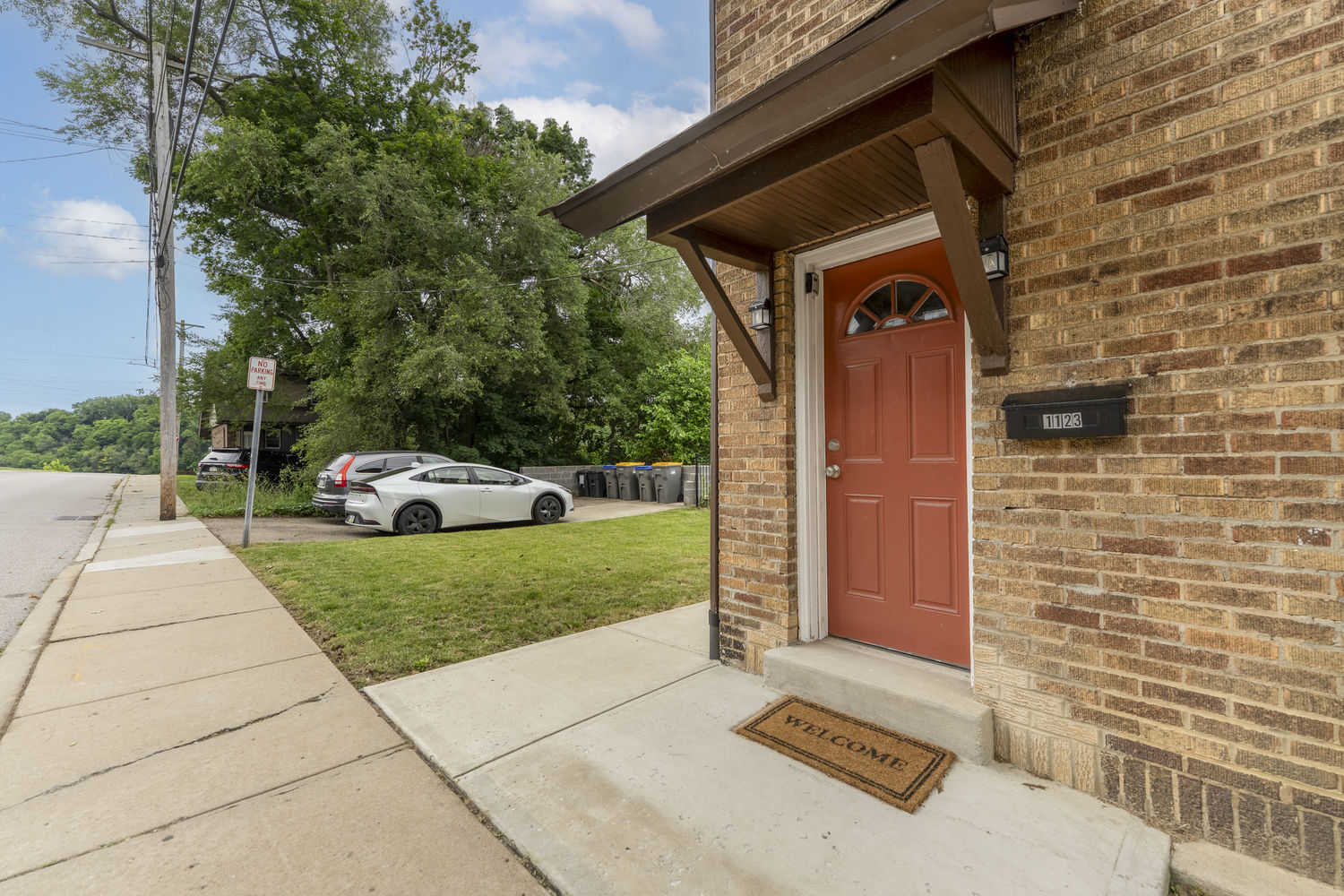 3031 Pinehurst Ave