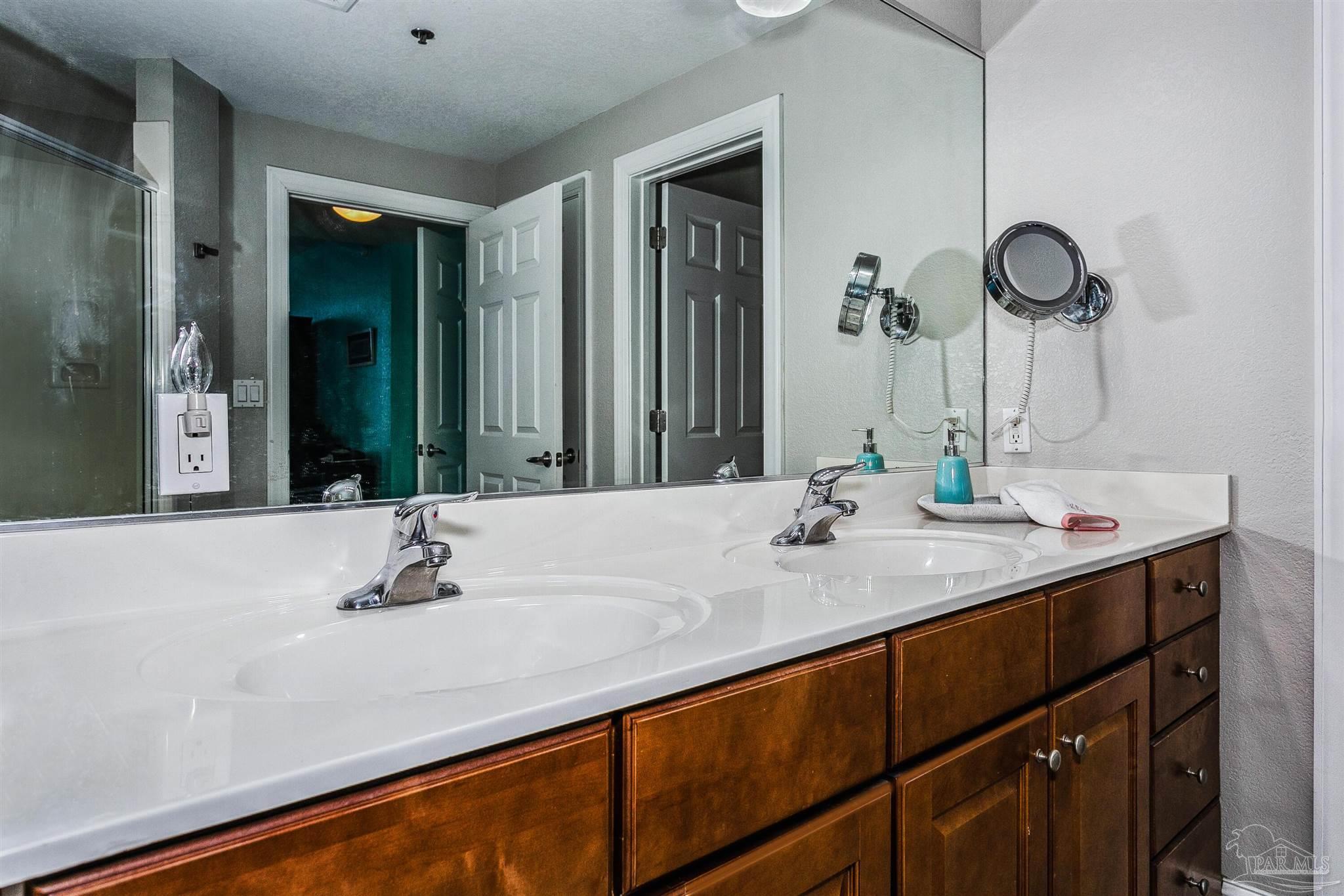 850 Ft Pickens Rd # 1320