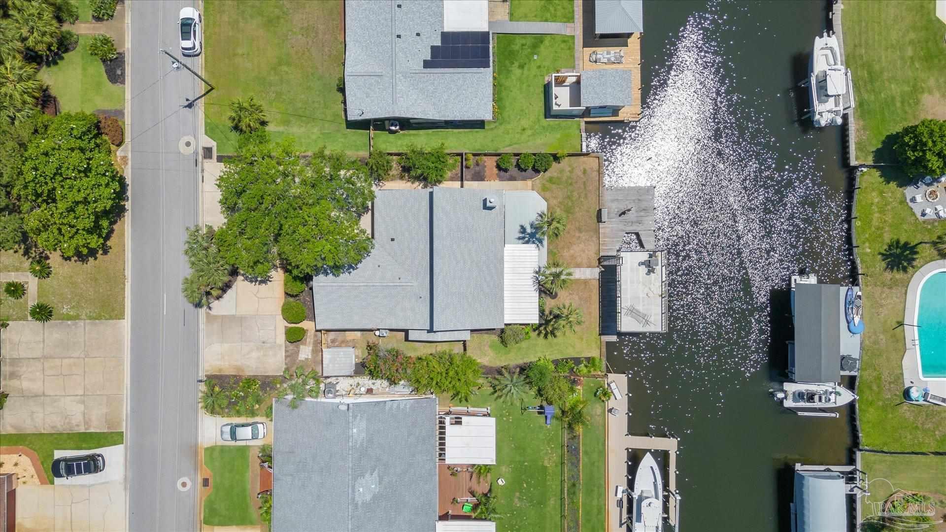 927 Coronado Dr