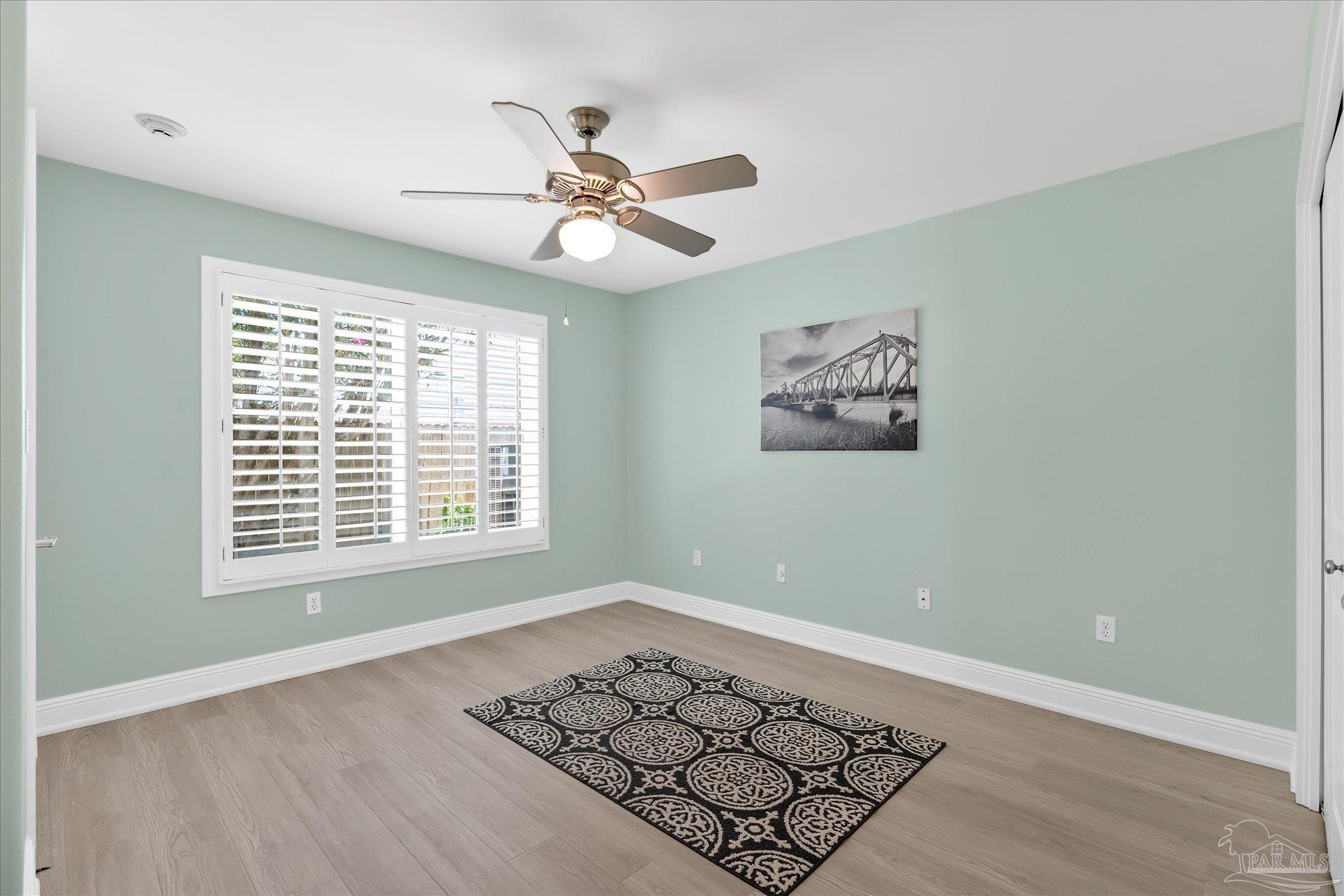 927 Coronado Dr