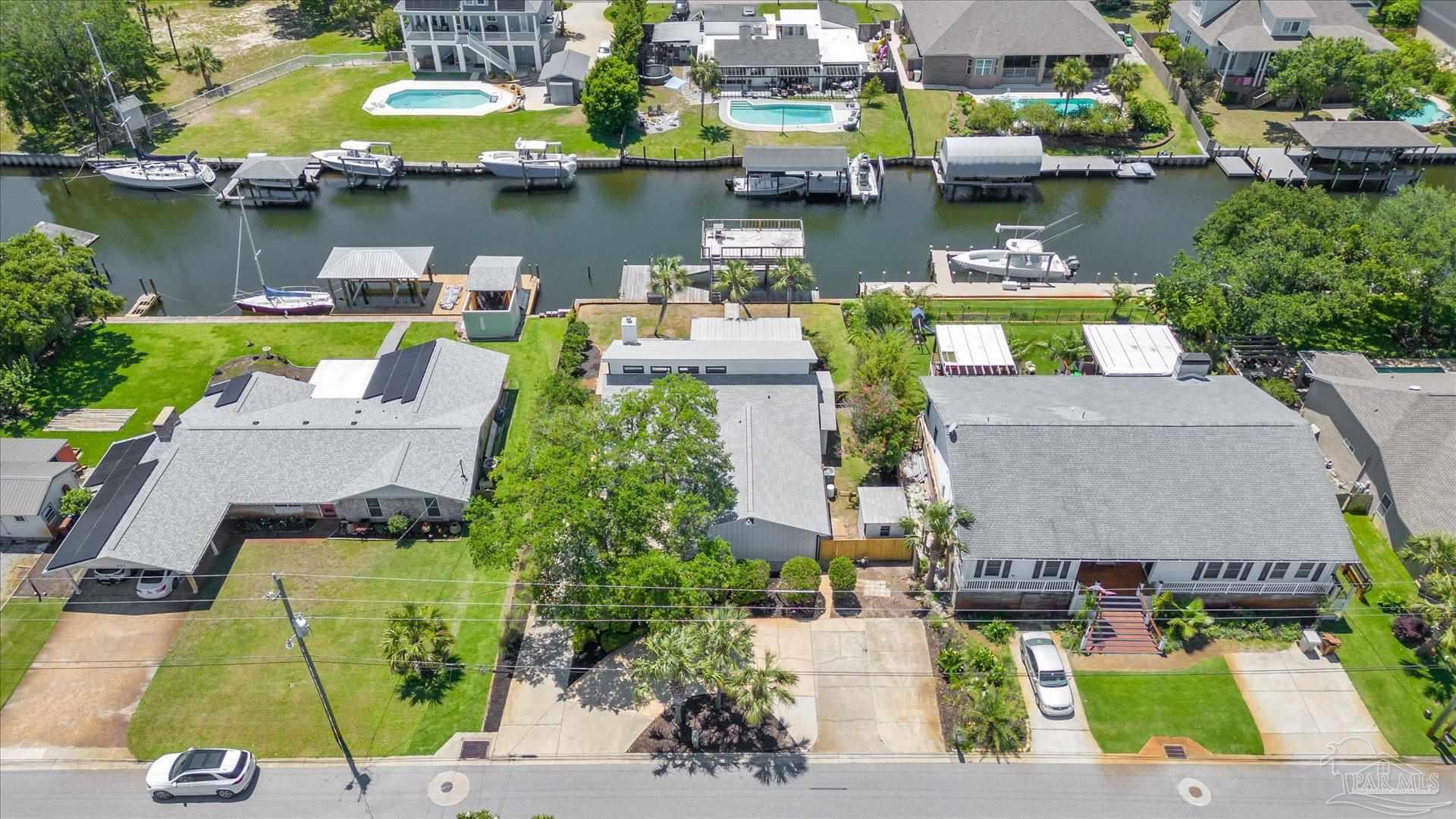 927 Coronado Dr