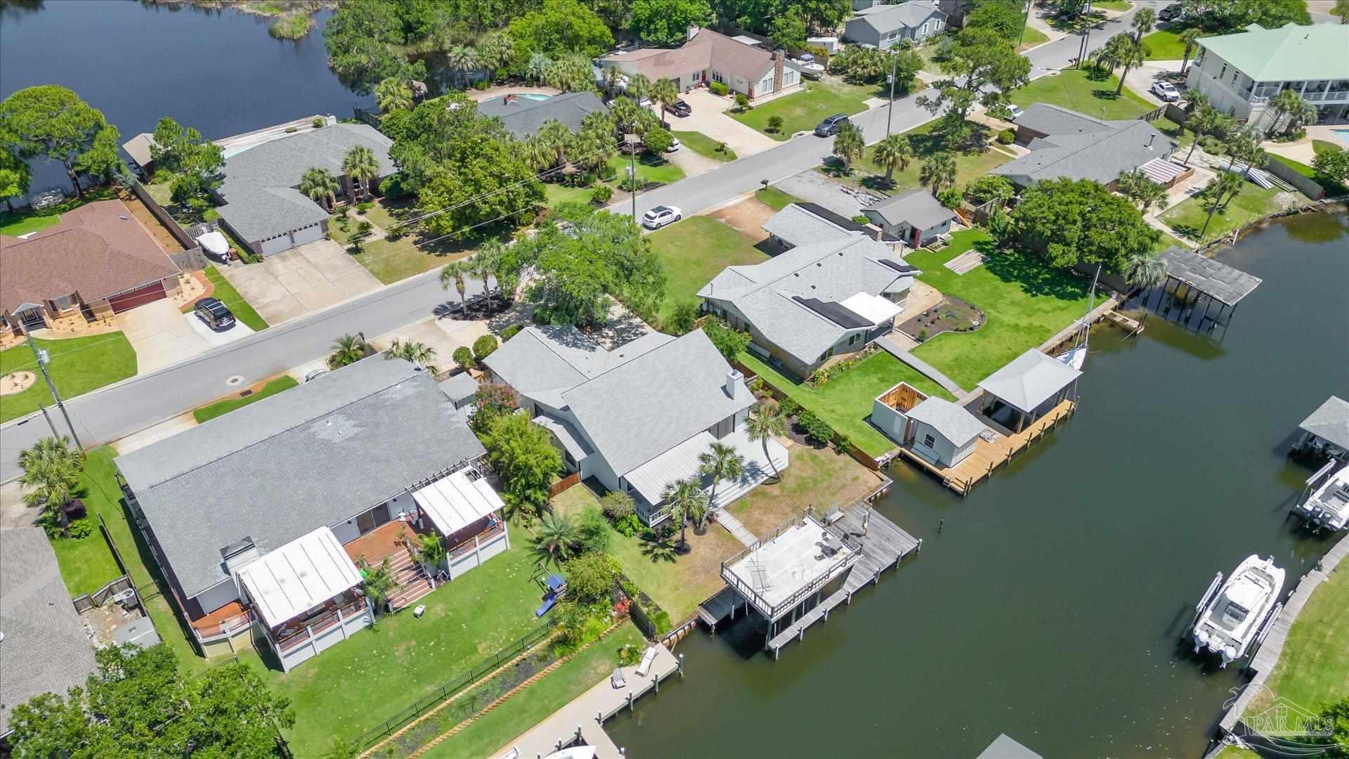 927 Coronado Dr
