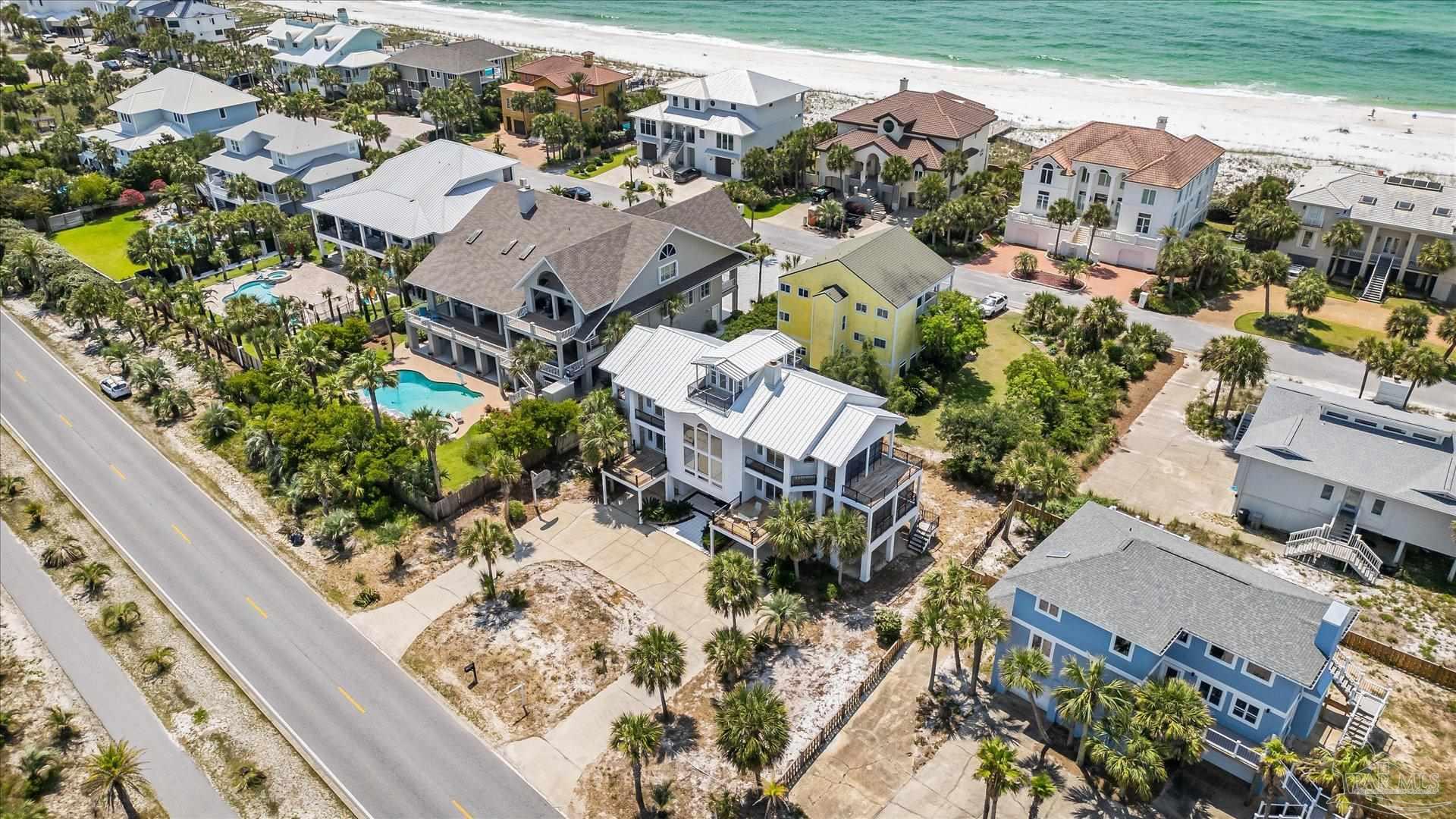1807 Via Deluna Dr