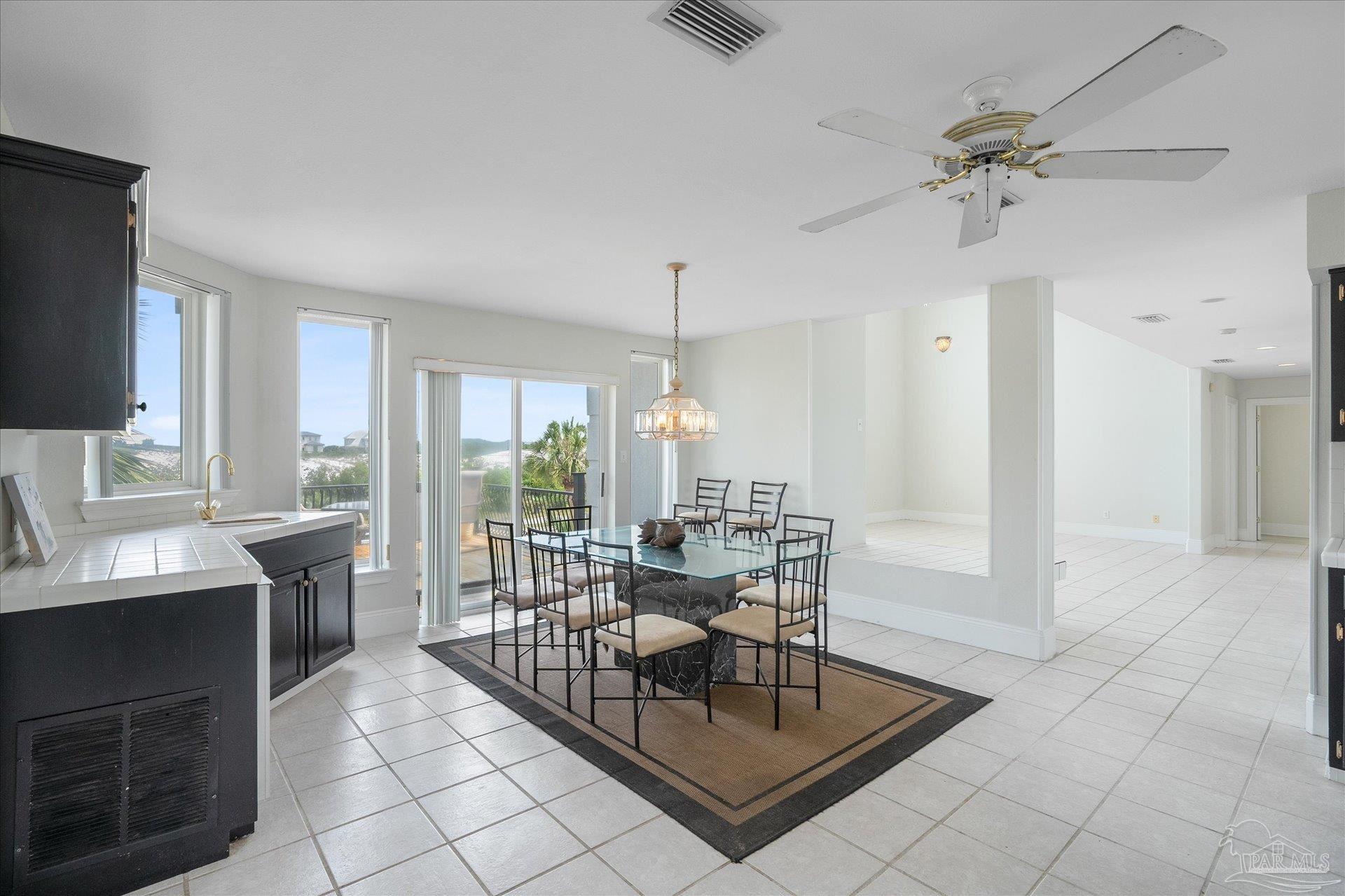 1807 Via Deluna Dr