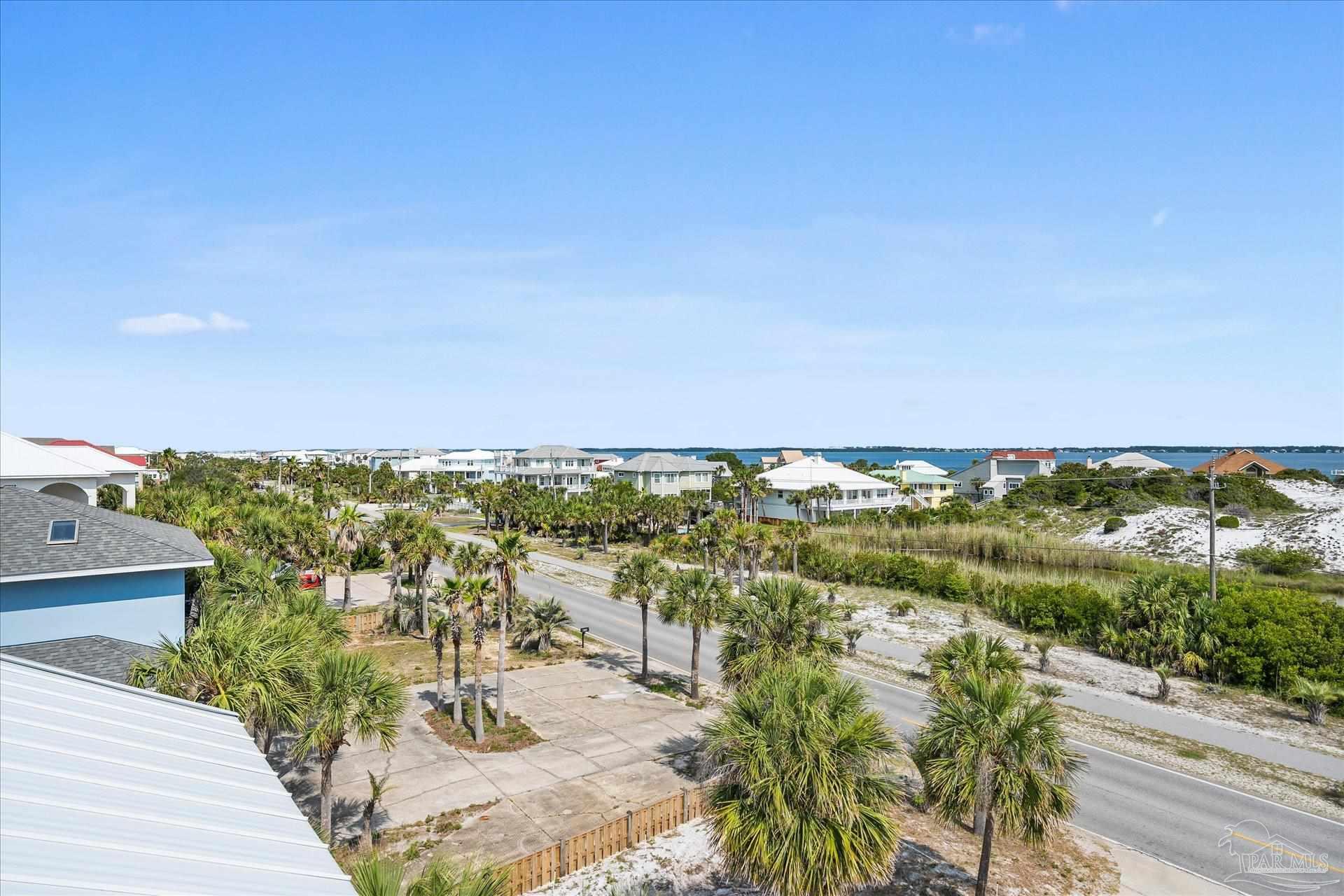 1807 Via Deluna Dr