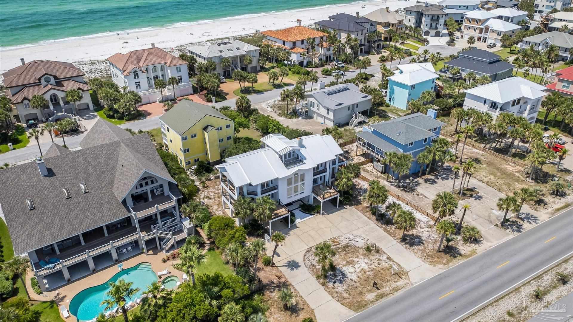 1807 Via Deluna Dr