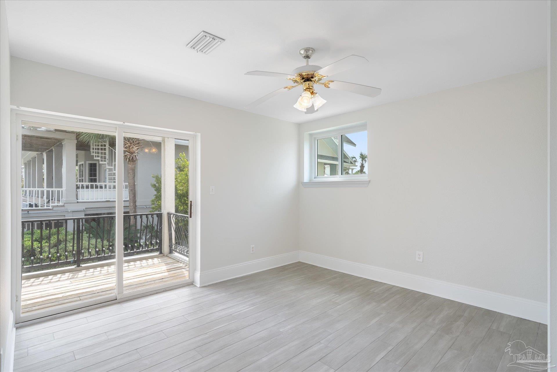 1807 Via Deluna Dr
