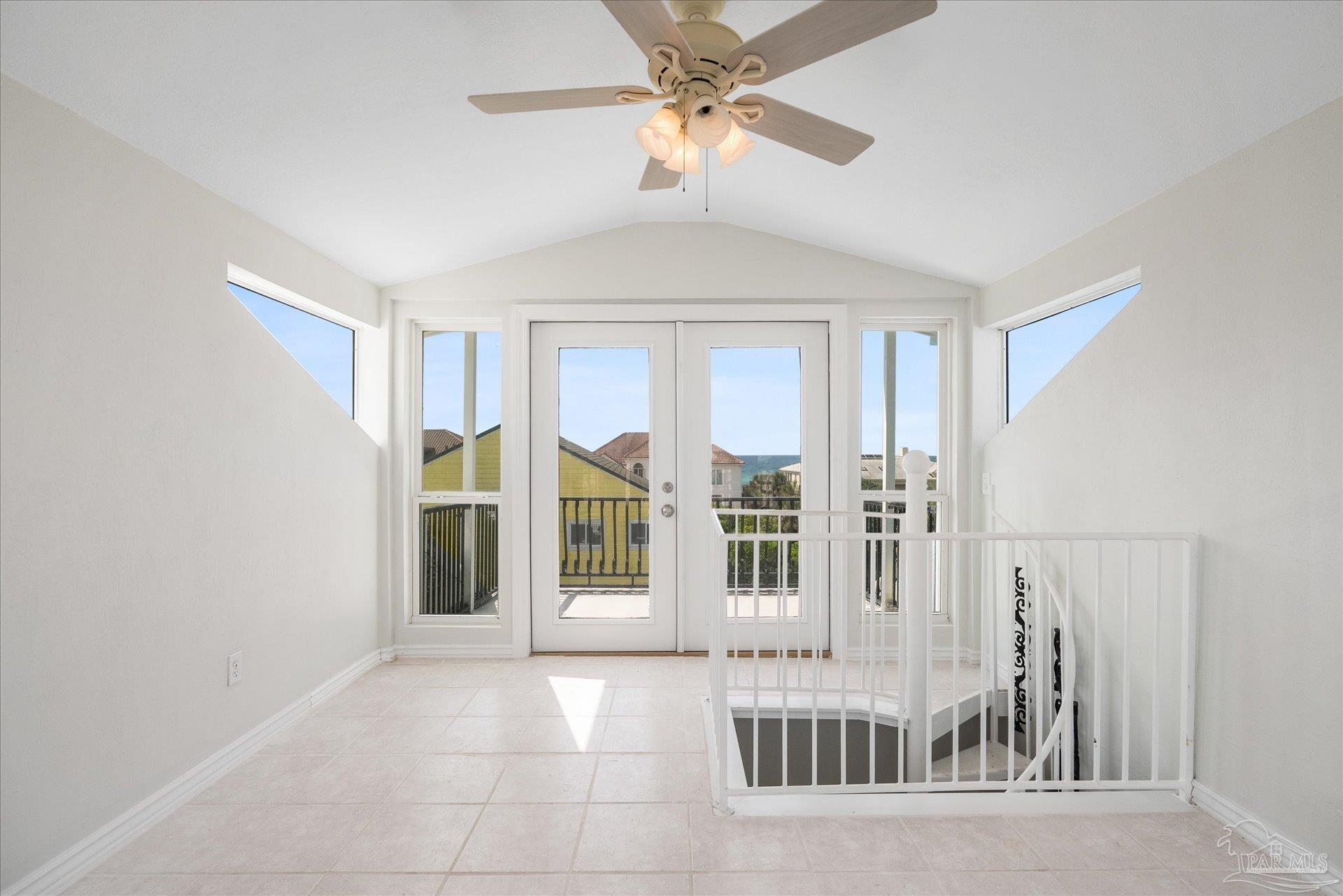 1807 Via Deluna Dr